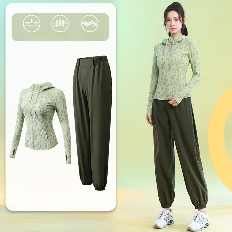 ชุดวิ่งผู้หญิงแขนยาวลายดอกไม้  - Running Gear บทวิจารณ์และราคา
